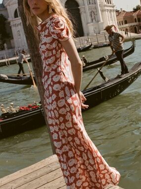 ALNA DRESS -- ROUGE FLEURS D'ANEMONE XS NWT